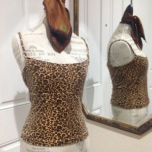 Leopard top